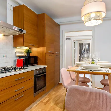 - Near Funicolar - Alta Design House 2