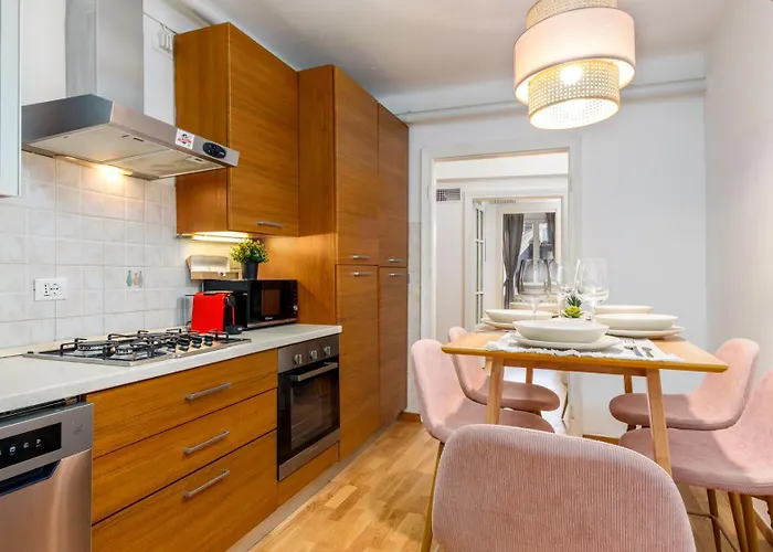 - Near Funicolar - Alta Design House 2